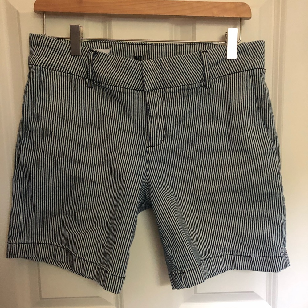 Kut from the Kloth Jenny Walking Short 8